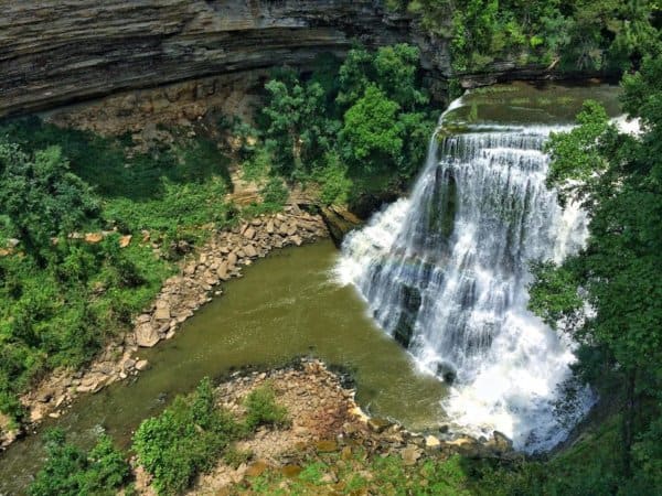 waterfall hikes near nashville